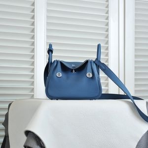 Meet your Posher, Eunice